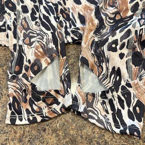 Free People Printed Layer Long Sleeve Top With Hood Faded Leopard Combo Size XL - Picture 13 of 15